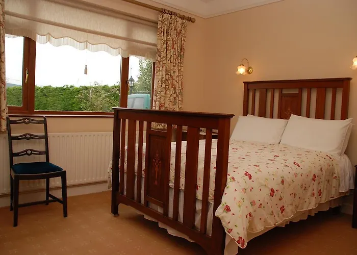 Cradog Farmhouse לינה וארוחת בוקר Urlingford